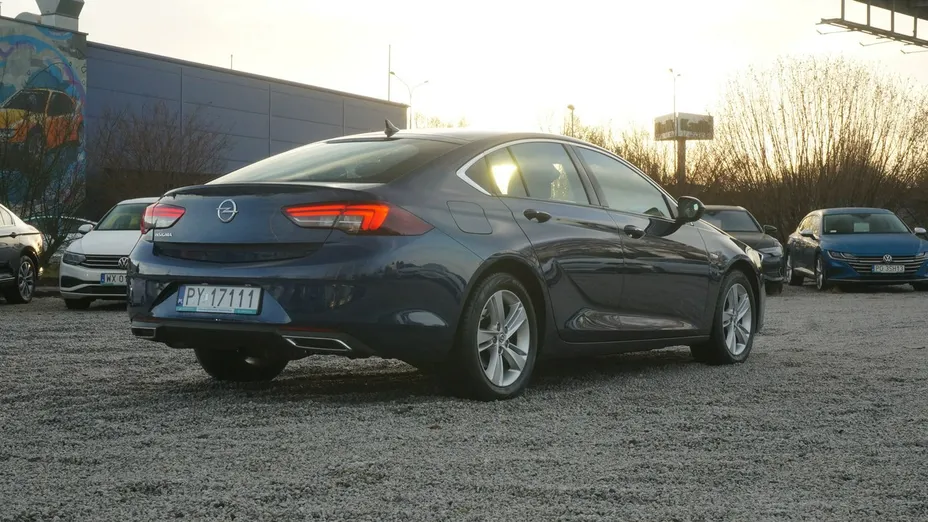 OPEL Insignia -