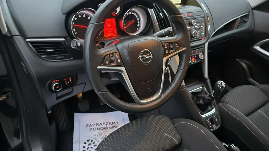 OPEL Zafira -
