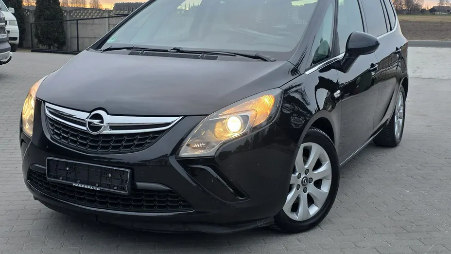 OPEL Zafira -