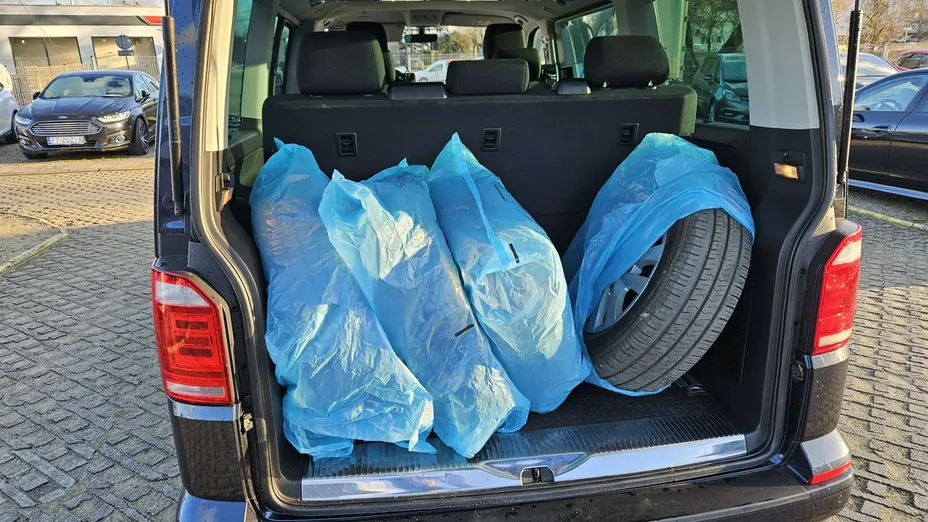 VOLKSWAGEN Multivan -