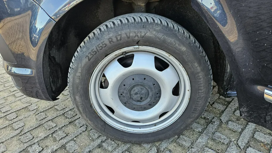 VOLKSWAGEN Multivan -