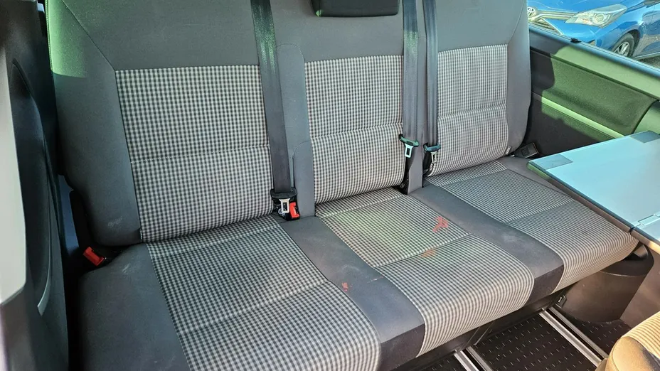 VOLKSWAGEN Multivan -