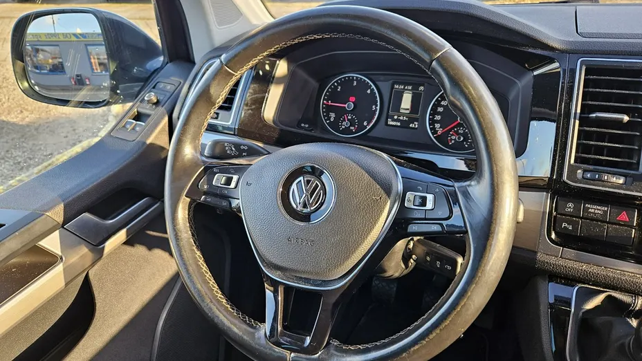 VOLKSWAGEN Multivan -