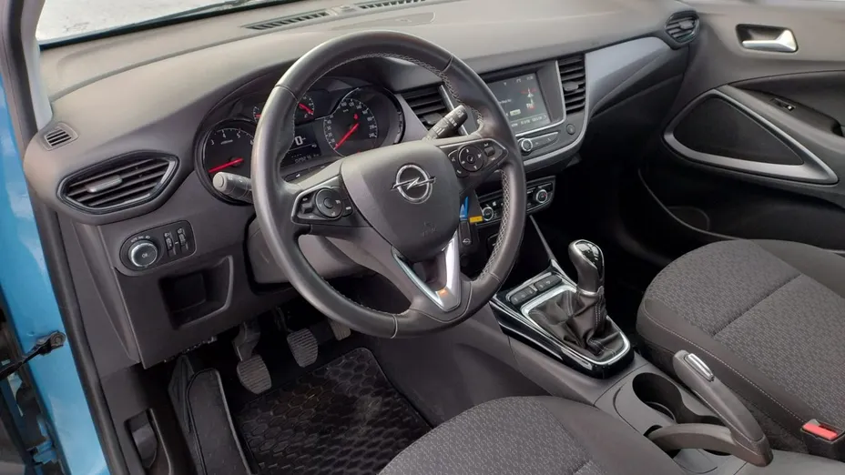 OPEL Crossland X -