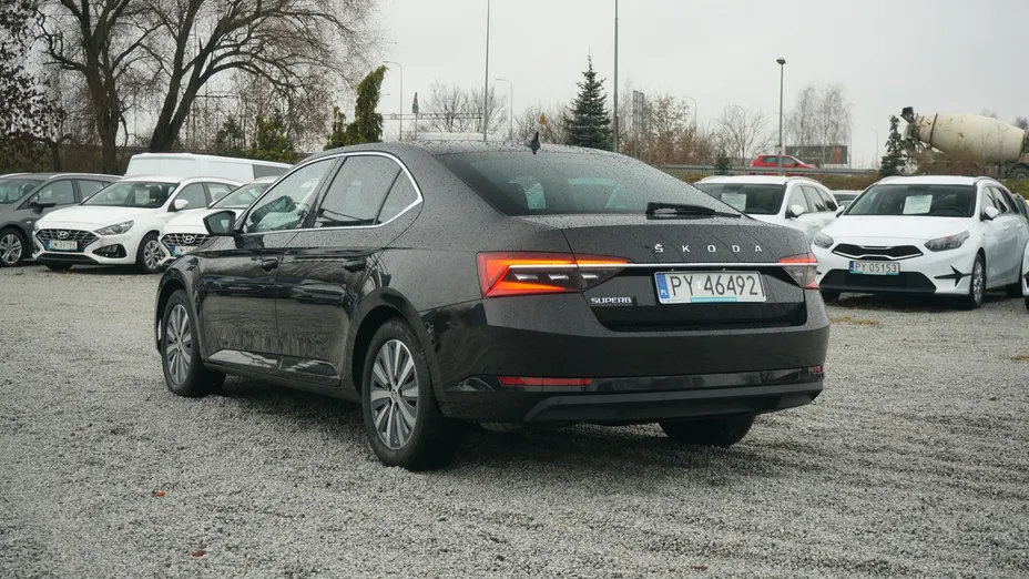 SKODA Superb -