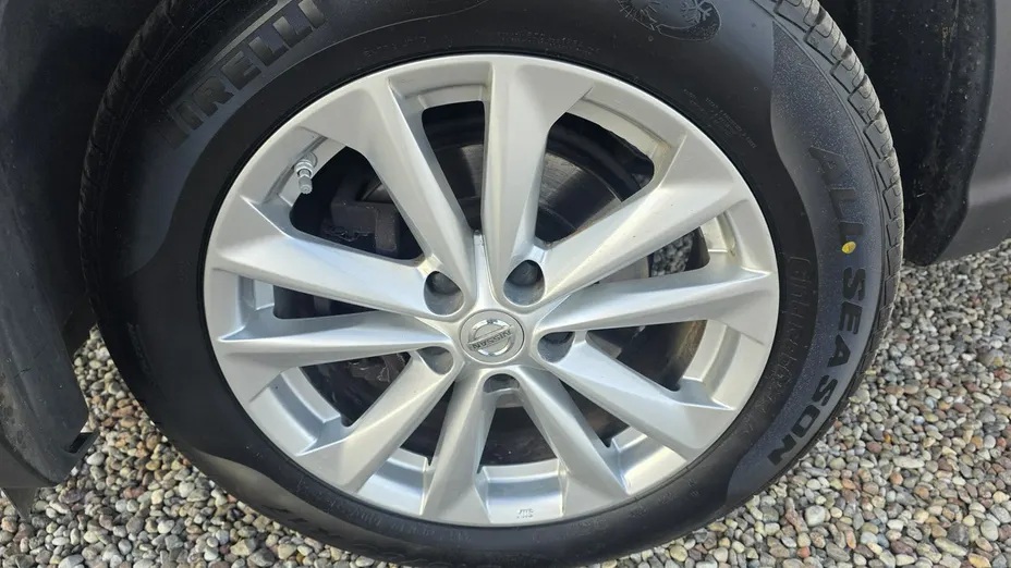 NISSAN Qashqai -
