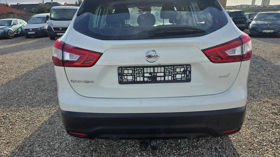 NISSAN Qashqai -