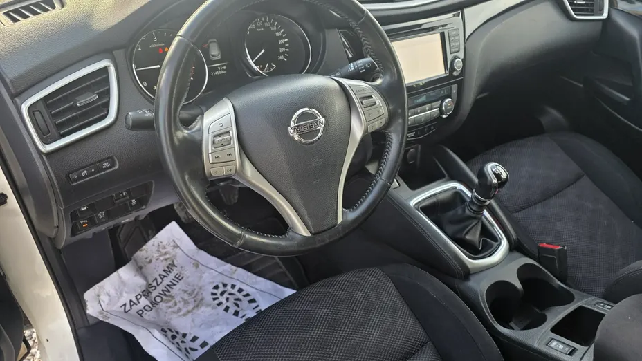 NISSAN Qashqai -