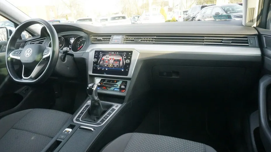 VOLKSWAGEN Passat -