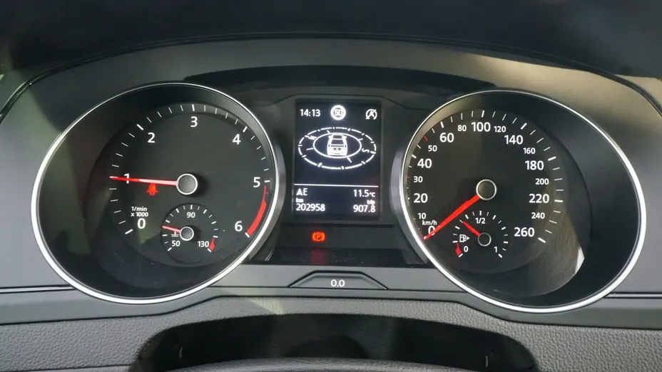 VOLKSWAGEN Passat -