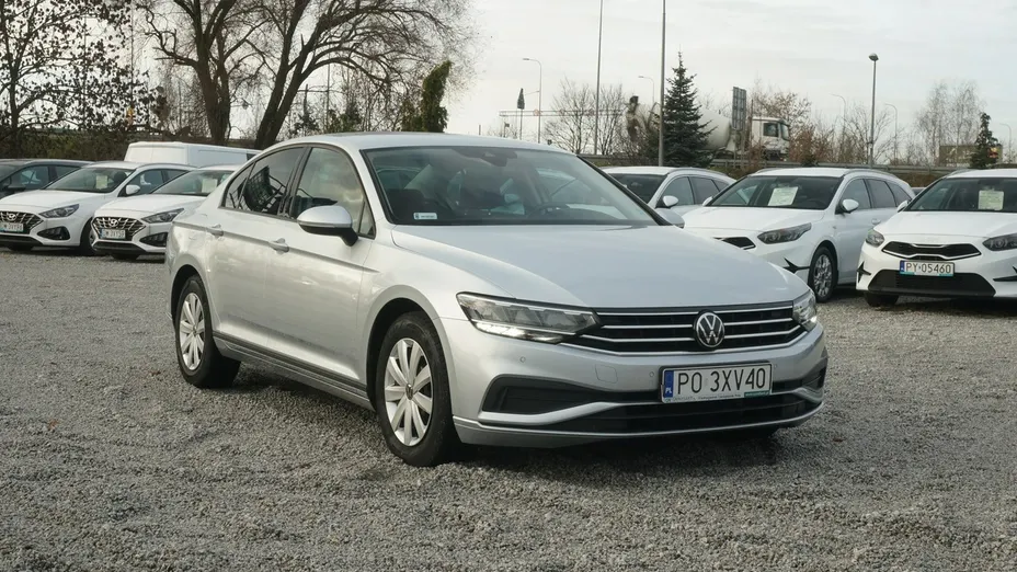 VOLKSWAGEN Passat -