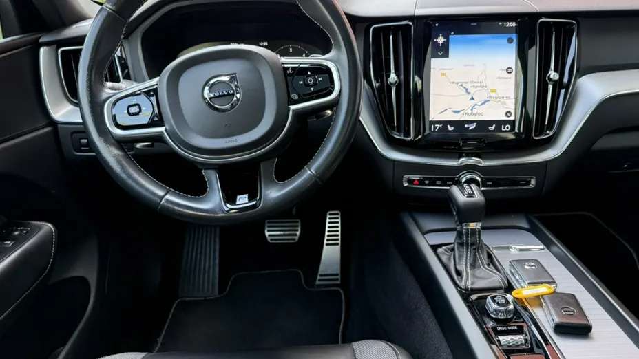 VOLVO XC60 -