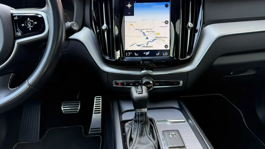 VOLVO XC60 -