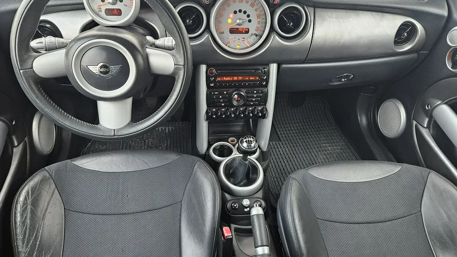 MINI Cooper -