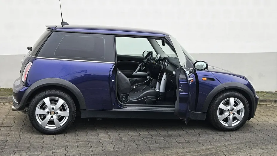 MINI Cooper -