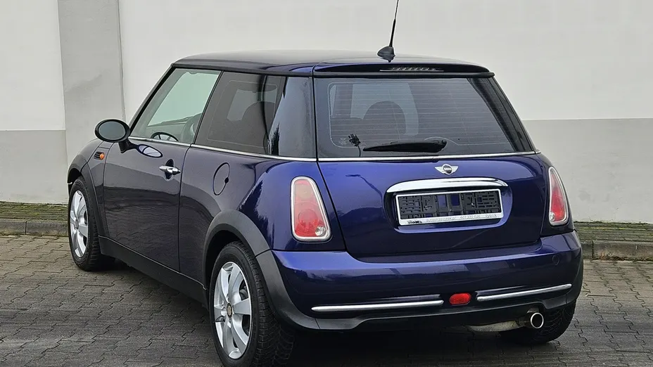 MINI Cooper -