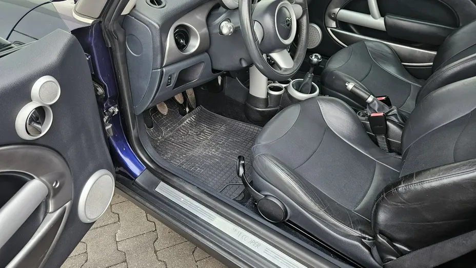 MINI Cooper -