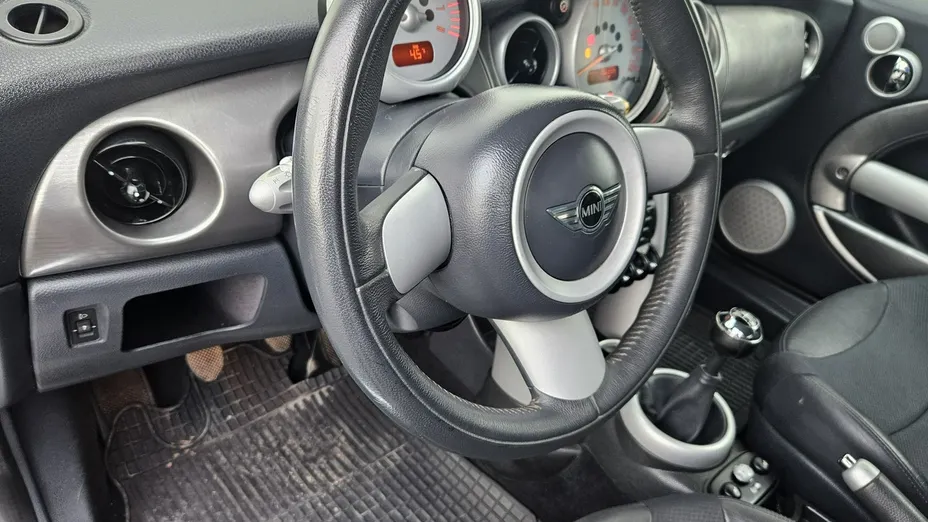 MINI Cooper -