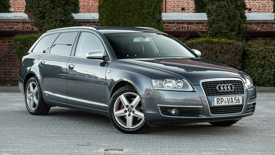 AUDI A6 -