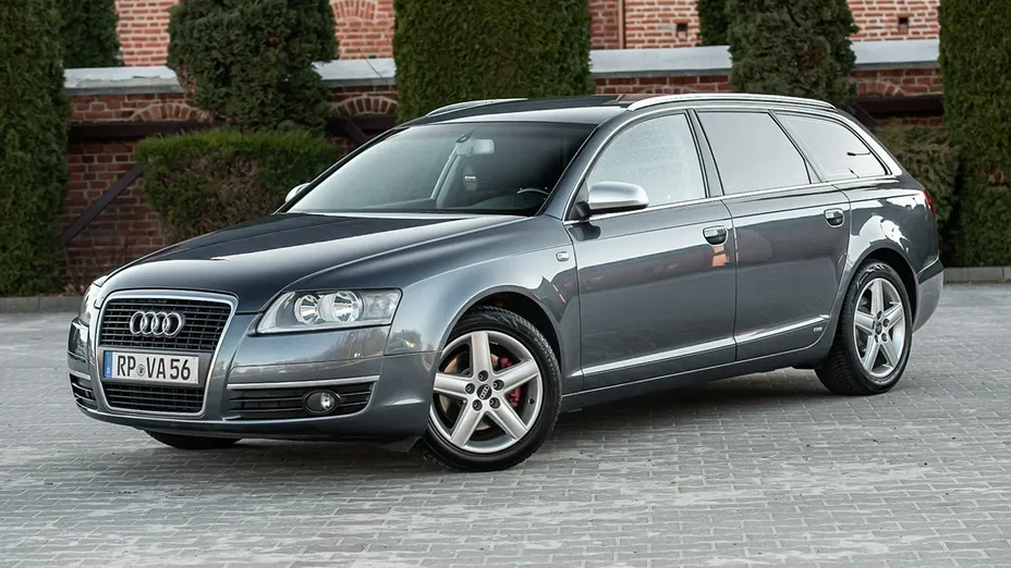 AUDI A6 -