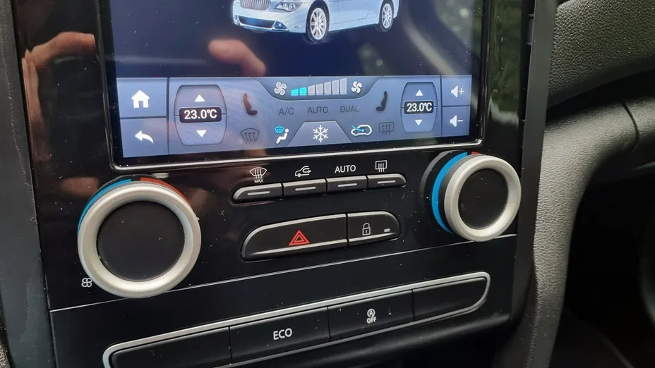 RENAULT Megane -