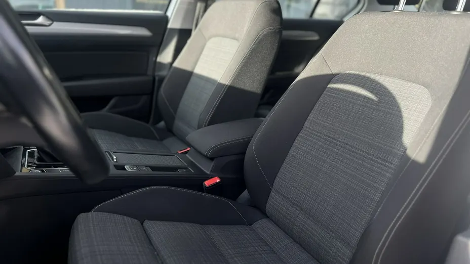 VOLKSWAGEN Passat -