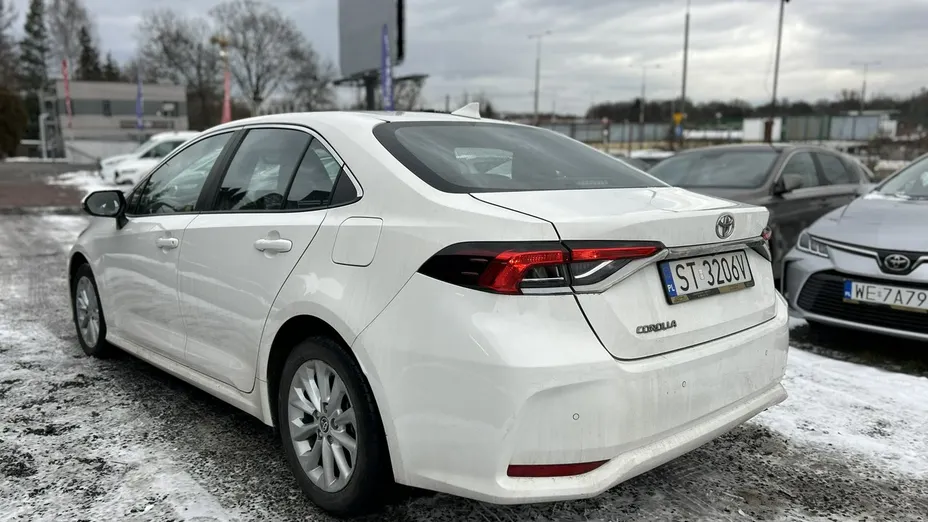 TOYOTA Corolla -