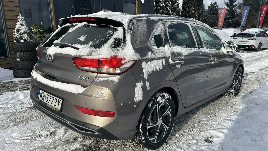 HYUNDAI i30 -