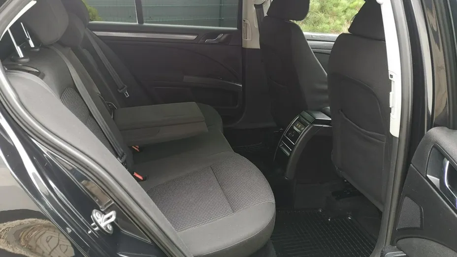 SKODA Superb -