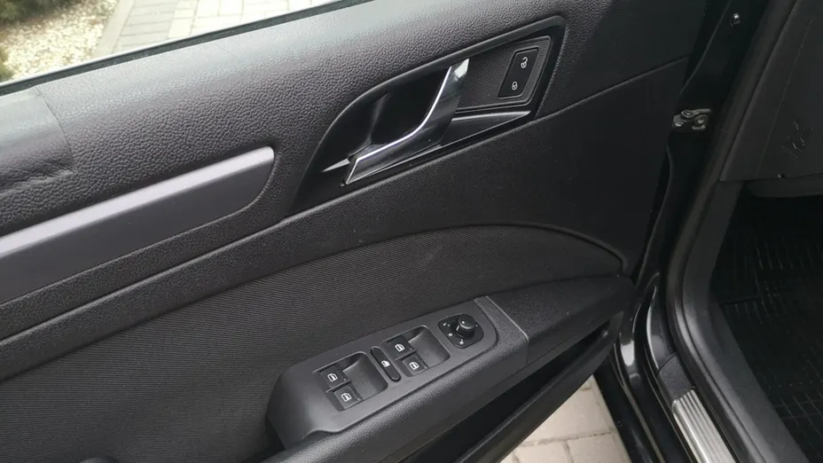 SKODA Superb -