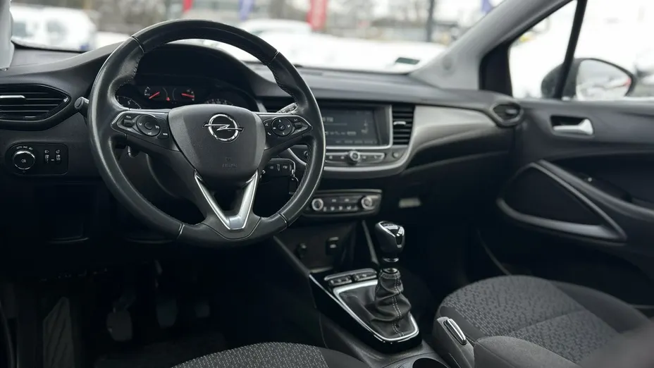OPEL Crossland X -