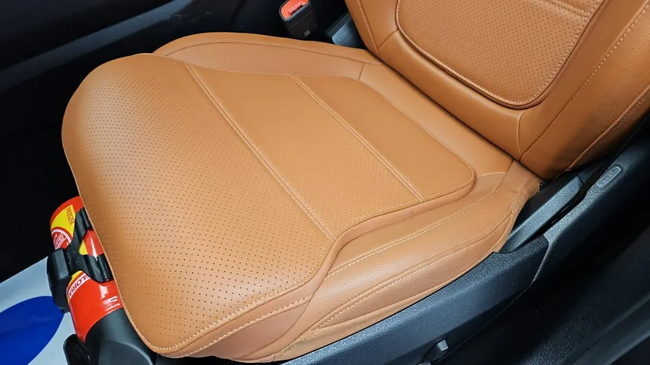 MERCEDES-BENZ GLC -