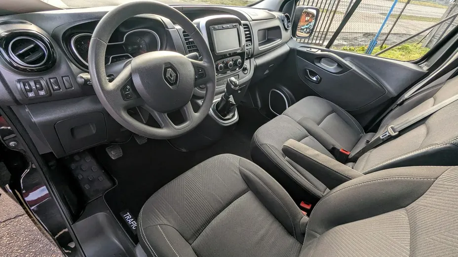 RENAULT Trafic -