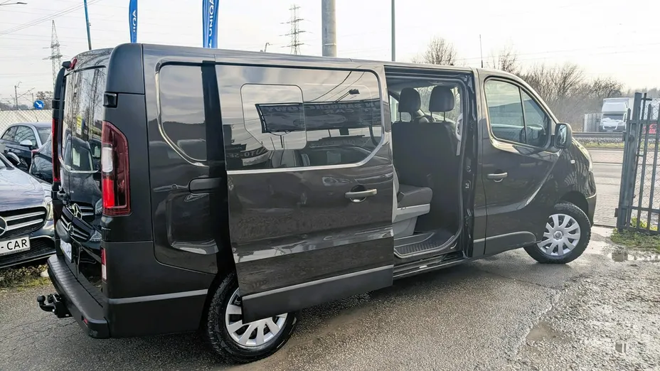 RENAULT Trafic -