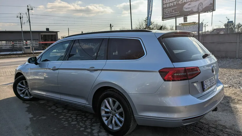 VOLKSWAGEN Passat -