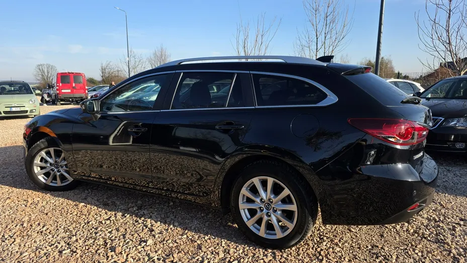 MAZDA 6 -