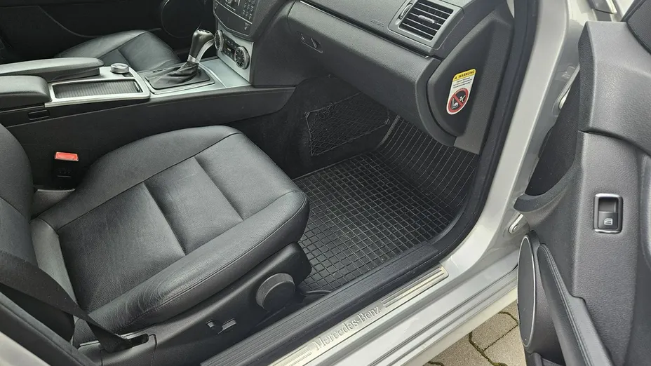 MERCEDES-BENZ C Klasa -