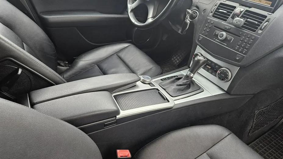 MERCEDES-BENZ C Klasa -