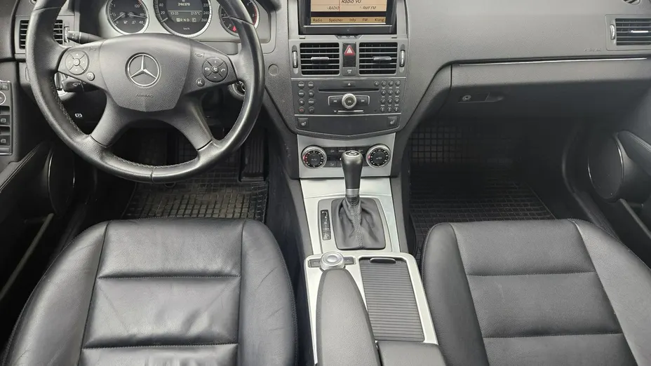 MERCEDES-BENZ C Klasa -