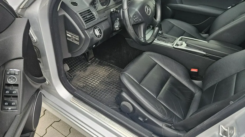 MERCEDES-BENZ C Klasa -