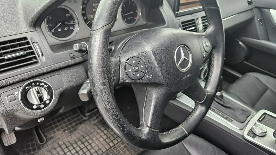 MERCEDES-BENZ C Klasa -