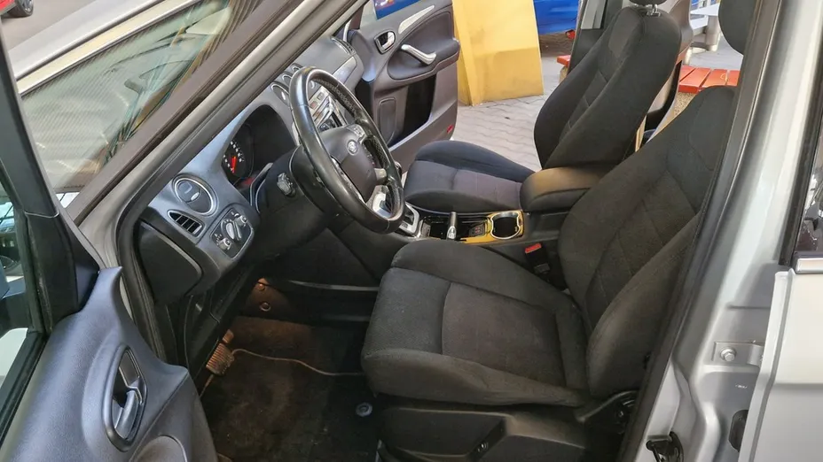 FORD S-MAX -