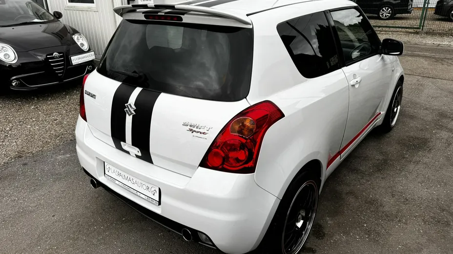 SUZUKI Swift -