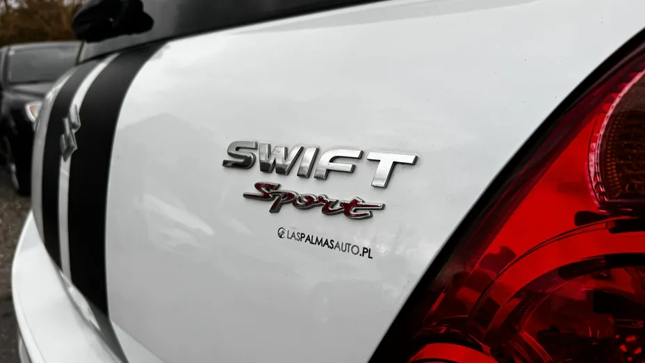 SUZUKI Swift -