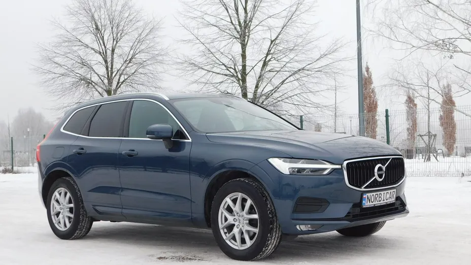VOLVO XC60 -
