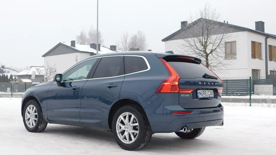 VOLVO XC60 -