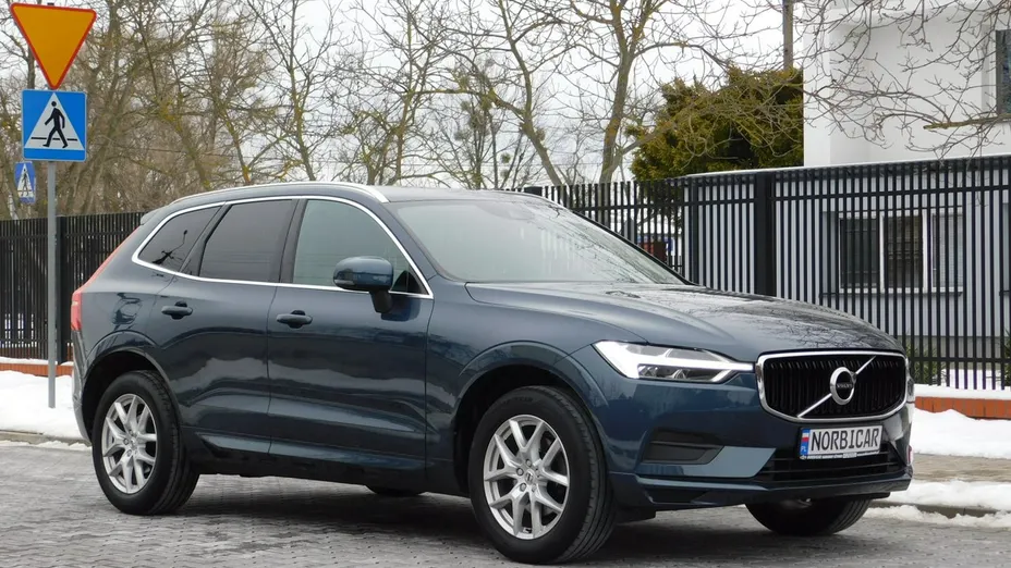 VOLVO XC60 -