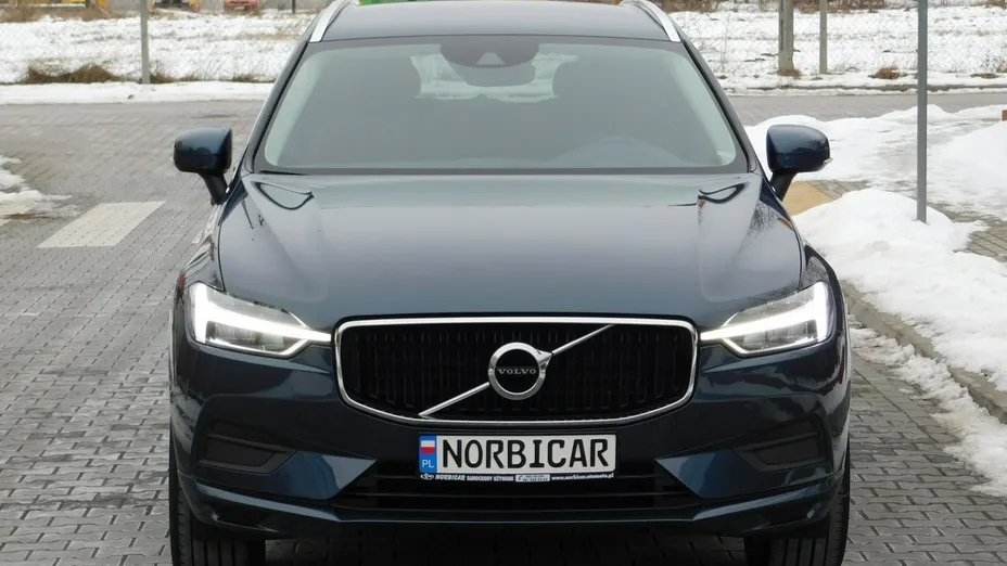 VOLVO XC60 -