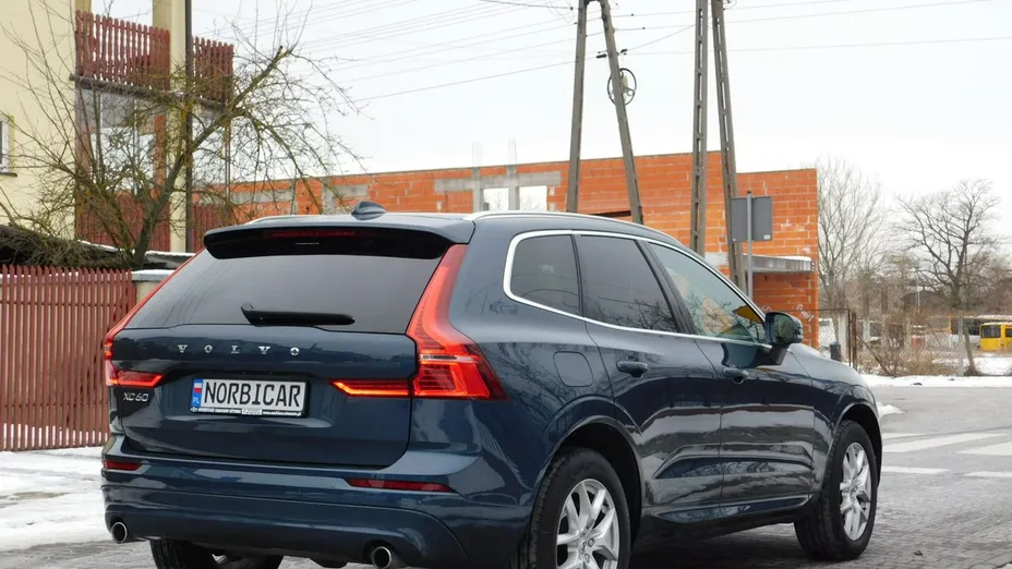 VOLVO XC60 -