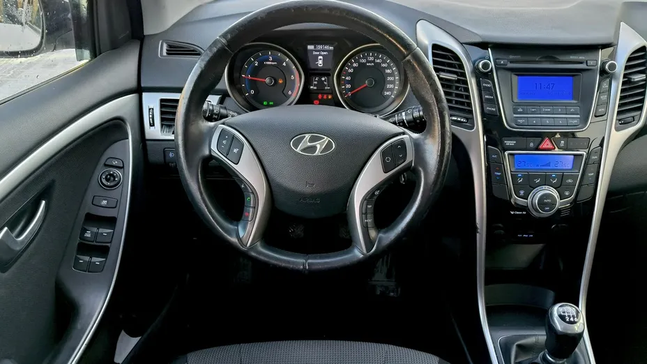 HYUNDAI i30 -
